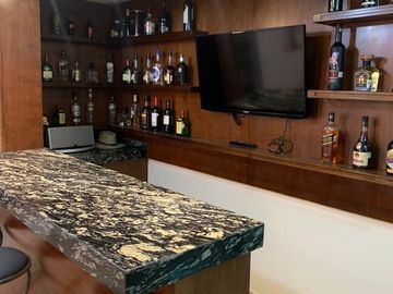C VENDE CASA EN ESQUINA EN CUMBRES SAN AGUSTIN