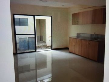 4 Bedrooms Apartment in Guadalupe Cebu City