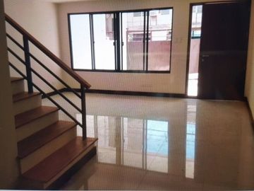 4 Bedrooms Apartment in Guadalupe Cebu City