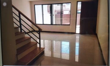 4 Bedrooms Apartment in Guadalupe Cebu City