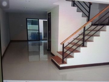 4 Bedrooms Apartment in Guadalupe Cebu City