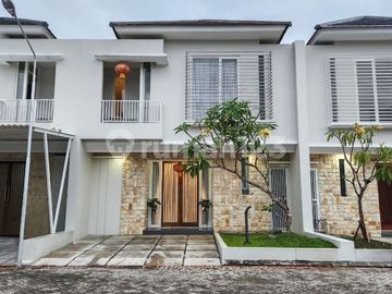 Rumah Modern Minimalis One Gate System Row Jalan Lebar Kartasura