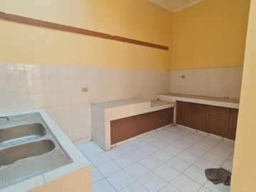 Disewakan Rumah Hoek Muara Karang 8 200jt/Tahun