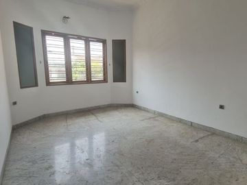 Disewakan Rumah Hoek Muara Karang 8 200jt/Tahun