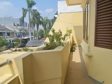 Disewakan Rumah Hoek Muara Karang 8 200jt/Tahun