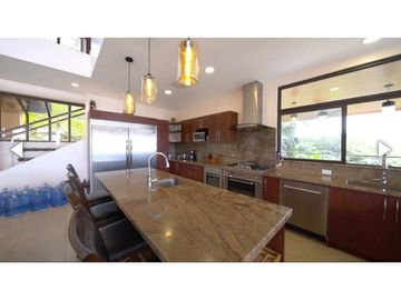 Vendo Casa de Lujo con vista al Mar - 5Hectareas de Terreno