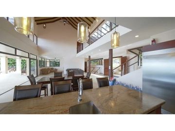 Vendo Casa de Lujo con vista al Mar - 5Hectareas de Terreno