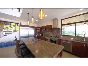 Vendo Casa de Lujo con vista al Mar - 5Hectareas de Terreno