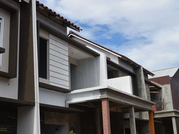 townhouse 2 lantai terlaris di depok pancoran mas