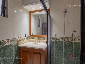 Casa deLujo En  venta en Puerta de Hierro Zona andares