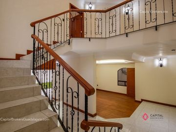 Casa deLujo En  venta en Puerta de Hierro Zona andares