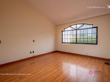 Casa deLujo En  venta en Puerta de Hierro Zona andares