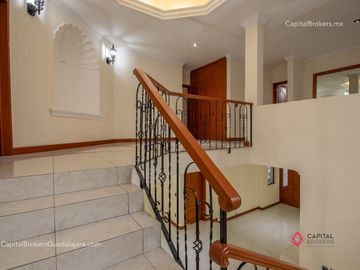 Casa deLujo En  venta en Puerta de Hierro Zona andares