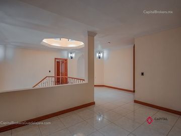 Casa deLujo En  venta en Puerta de Hierro Zona andares