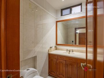 Casa deLujo En  venta en Puerta de Hierro Zona andares