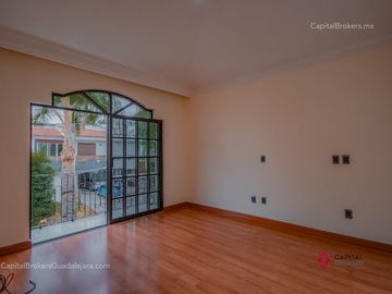 Casa deLujo En  venta en Puerta de Hierro Zona andares
