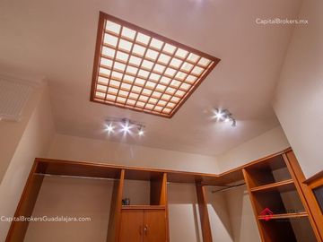 Casa deLujo En  venta en Puerta de Hierro Zona andares
