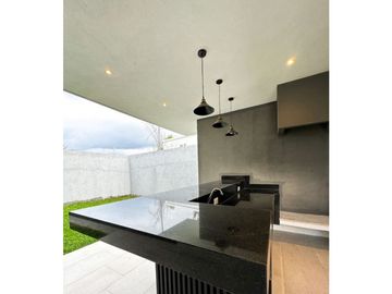Espectacular Casa en Venta en Esmeraldas Residencial en Monterrey