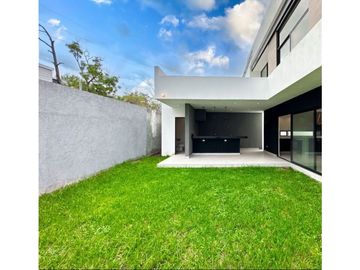 Espectacular Casa en Venta en Esmeraldas Residencial en Monterrey