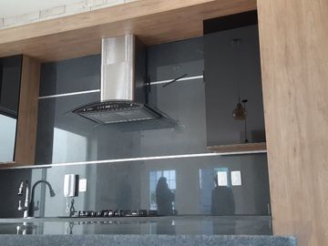 Preciosa Residencia LUXURY en La Condesa Juriquilla, 3 Recámras, una en P.B..