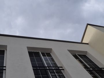 Preciosa Residencia LUXURY en La Condesa Juriquilla, 3 Recámras, una en P.B..
