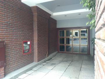 Departamento en Venta en San Cristóbal 4 ambientes c dependencia 84 m2 + balcón baulera y cochera – Av San Juan 2200