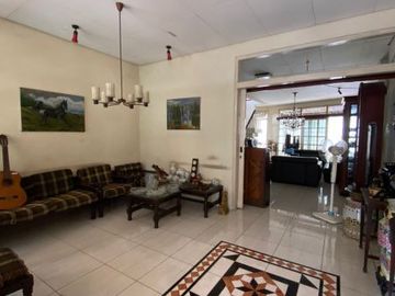 Rumah mewah terawat di kawasan Lebak Bulus Tanah 350 m2 hanya 5,2 M (Nego)
