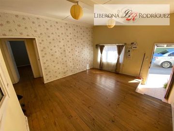 Casa en Venta en 2 Casas, ideal para inversión, Cerro Barón