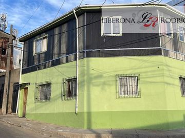 Casa en Venta en 2 Casas, ideal para inversión, Cerro Barón