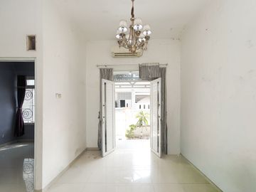 Rumah Luas 17 Mnt ke RS Mitra Keluarga Cibubur 2 Lt Hadap Timur J-9728
