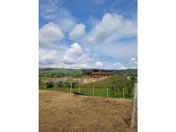 VENTA DE HOTEL EN EL  KM 30  ID 584