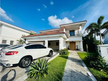 VENTA CASA 4 RECAMARAS SANTA MARIA FAIRWAY ESTATE
