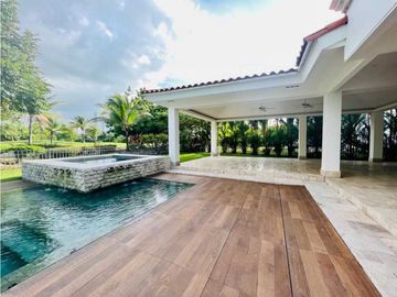 VENTA CASA 4 RECAMARAS SANTA MARIA FAIRWAY ESTATE