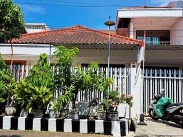 RUMAH RUNGKUT ASRI BARAT SURABAYA ROW JALAN LEBAR