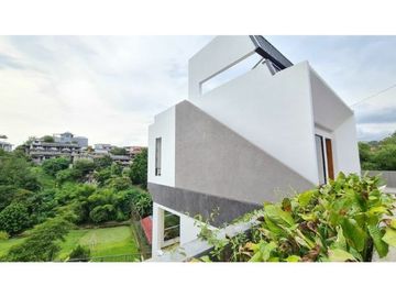 RUMAH VILLA DI DAGO CIGADUNG KODYA BANDUNG