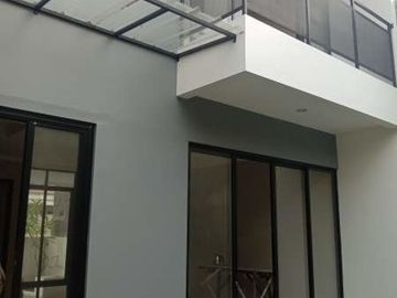 Rumah baru 2 Lantai pondok gede bekasi
