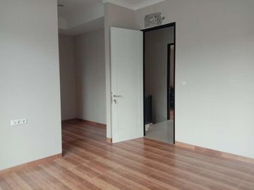 Rumah baru 2 Lantai pondok gede bekasi