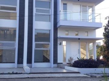 Cluster Mewah cantik ala villa sejuk di Kodya Ciwastra buahbatu dkt TOL