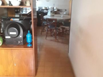 Casa de 3 ambientes en excelente zona