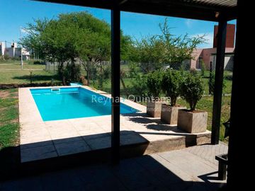 APTO CRÉDITO | Casa de 3 Dormitorios en Venta – Barrio Privado Villa Catalina, Rio Ceballos