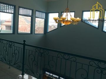 RUMAH LUAS COCOK UNTUK KOST AN LOKASI DEKAT UNPAS LENGKONG BANDUNG | ELLA
