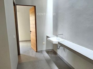 Rumah Bagus Terawat Minimalis Modern Dekat BinPlaz 9650