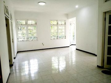 Rumah 2 Lantai Luas 260 di Puncak Dieng kota Malang