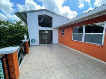 APARTAMENTO VENTA CON MEZZANINE Y TERRAZA, 160 MTS