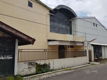 Gedung Olahraga di Janti kota Malang _ 122.18