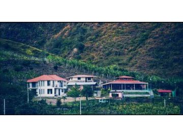 Vendo hermosa Quinta en Amaluza