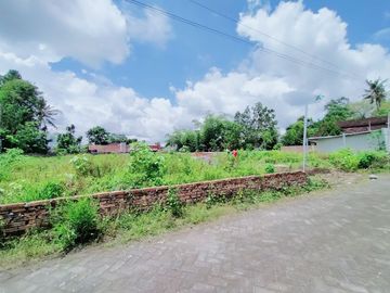 Selatan Uii, Rumah Dalam Cluster Siap Bangun