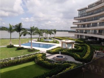 SAMBORONDON VENDO departamento con vista al río
