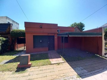 Casa en venta en Villa Luzuriaga