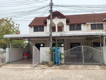 4 Bedroom Townhouse for sale in Nong Phueng, Chiang Mai